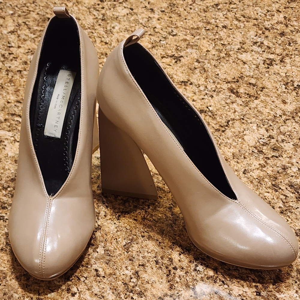 STELLA MCCARTNEY Angular Block Heel Almond Toe Platforms - Taupe - Size 37.5/7.5